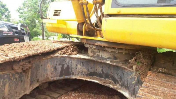 ขายรถแบ็คโฮ KOMATSU PC200-8 ใช้งาน 9,076 ชั่วโมง สภาพดี บอดี้สวย พร้อมใช้งาน เอกสารเล่มทะเบียน