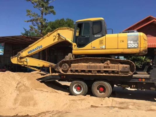 ขายรถแบ็คโฮ KOMATSU PC200-7 สภาพดี พร้อมใช้งาน เอกสารเล่มทะเบียน