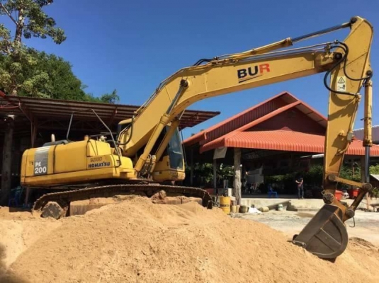 ขายรถแบ็คโฮ KOMATSU PC200-7 สภาพดี พร้อมใช้งาน เอกสารเล่มทะเบียน