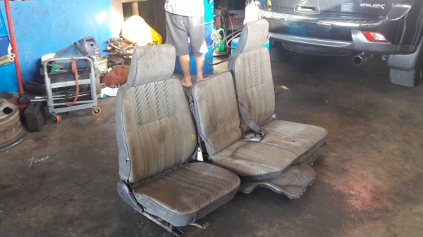 ขายเบาะนั่ง isuzu NKR