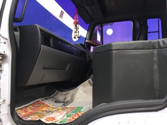 ISUZU 6 ล้อดั้ม FTR 195 hp ปี 44 ช่วงยาว 4.0 m พร้อมใช้งานเอกสารเล่มทะเบียนพร้อม