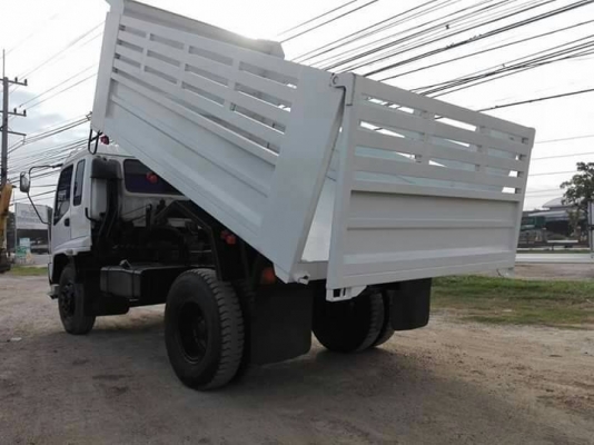 ISUZU 6 ล้อดั้ม FTR 195 hp ปี 44 ช่วงยาว 4.0 m พร้อมใช้งานเอกสารเล่มทะเบียนพร้อม