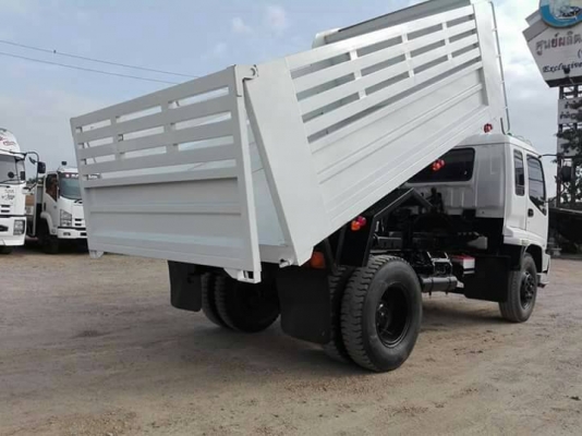ISUZU 6 ล้อดั้ม FTR 195 hp ปี 44 ช่วงยาว 4.0 m พร้อมใช้งานเอกสารเล่มทะเบียนพร้อม