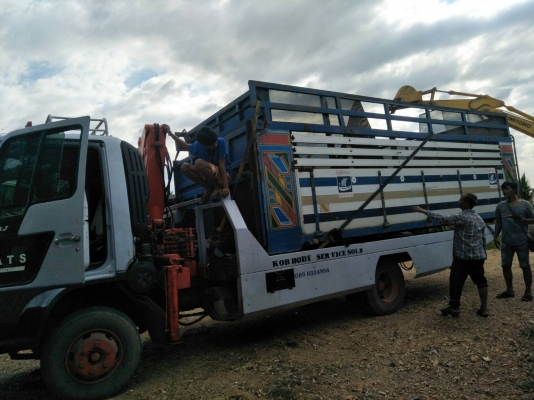 ขายกระบะปิเนียมดั้ม