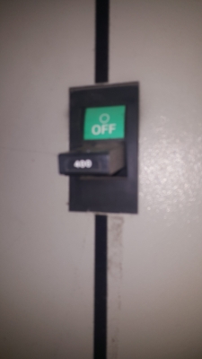 ขายตู้ไฟจำนวน 2 ตู้เบรคเกอร์เมน 400แอมป์ราคาตู้ละ 15,000 บาท ขายตู้ไฟจำนวน 2 ตู้เบรคเกอร์เมน 400แอมป์ราคาตู้ละ 15,000 บาท