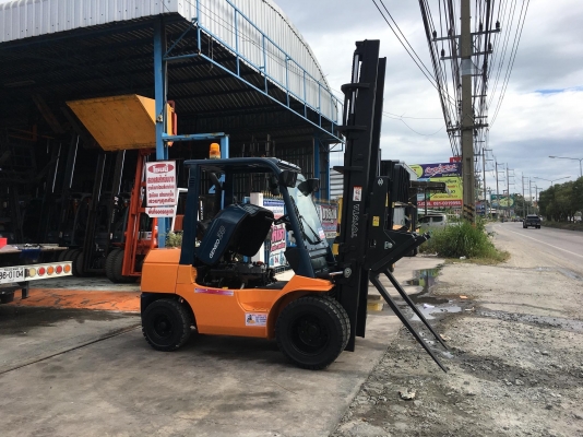 ขายรถโฟล์คลิฟท์มือสองสำหรับตักยางพาราตักยางก้อนยางถ้วยและทะลายปาล์ม