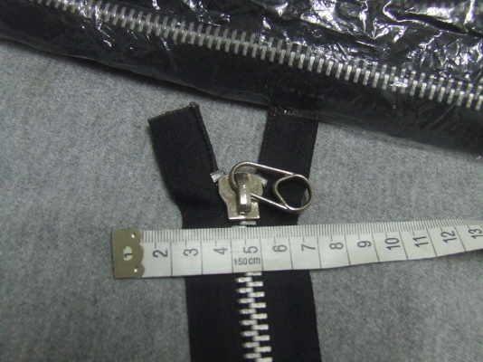 ขายซิปอลูมิเนียมเบอร์ 10 แบบถอด 23 นิ้ว ขายซิปอลูมิเนียมเบอร์ 10 แบบถอด 23 นิ้ว