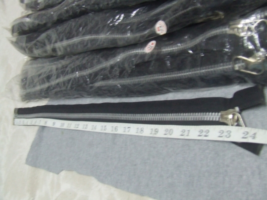 ขายซิปอลูมิเนียมเบอร์ 10 แบบถอด 23 นิ้ว ขายซิปอลูมิเนียมเบอร์ 10 แบบถอด 23 นิ้ว