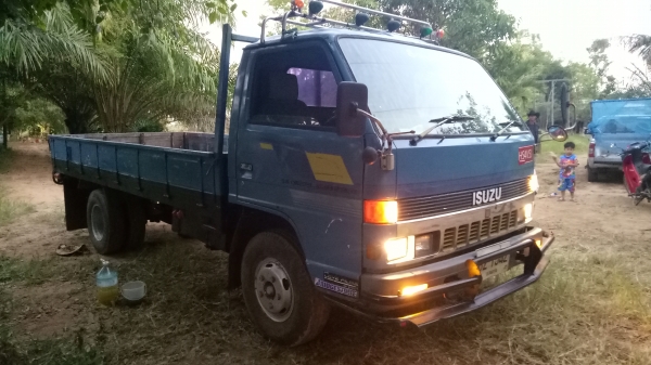 ขายๆๆหกล้อISUZU NPR57L. 110แรงหัวใหญ่ สภาพพร้อมใช้ รถสวย เล่มชุดโอนพร้อมราคา190,000 บาท(โทร)(&)? ขายๆๆหกล้อISUZU NPR57L. 110แรงหัวใหญ่ สภาพพร้อมใช้ รถสวย เล่มชุดโอนพร้อมราคา190,000 บาท(โทร)(&)?