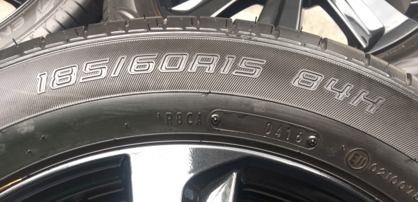 ล้อแม็ก Toyota Vios Yaris ขอบ 15 (สีดำ) พร้อมยาง Dunlop 185-60-15 ปี 16