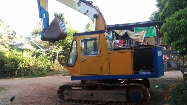 KOMATSU  PC 120-2