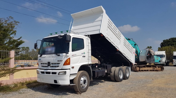 Hino เครื่อง 320 แรง ปี 47 กระบะดัมพ์สามมิตร มีระบบลากพ่วง พร้อมใช้งาน ทะเบียนพร้อม