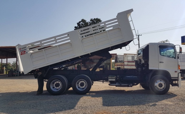 Hino 380 แรง ปี 56 แม่เดี่ยวกระบะดัมพ์สามมิตร ทะเบียนพร้อม