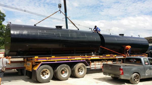 ถังน้ำมันสวยๆครับ เหล็กหนา คุณภาพดี รีบมาจัดไปเลยครับ เรื่องราคาโทรมาคุยได้เลย