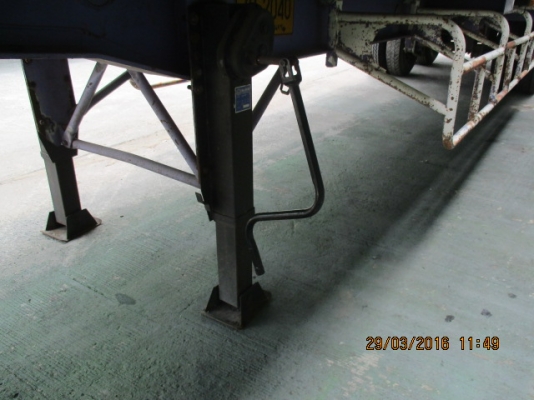 ขายก้างปลา2เพลา 40ฟุต พร้อมยาง มือ2 สภาพพร้อมใช้งานทะเบียน 79-2040