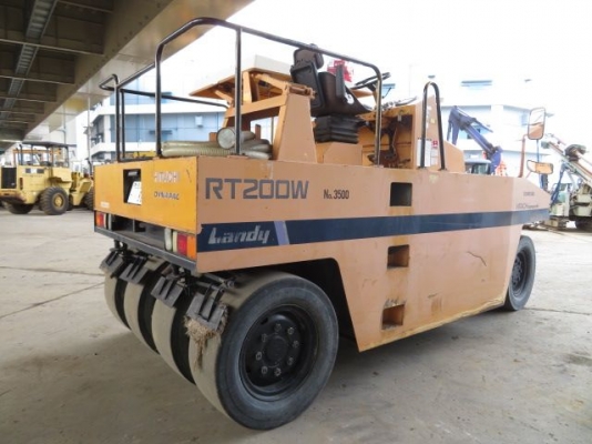 ขายรถบดล้อยาง Hitachi RT200W-C ปี 1999 2,805 ชม  โทร 061-4194021 พรภวิษย์