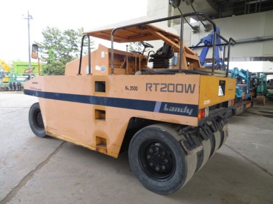 ขายรถบดล้อยาง Hitachi RT200W-C ปี 1999 2,805 ชม  โทร 061-4194021 พรภวิษย์