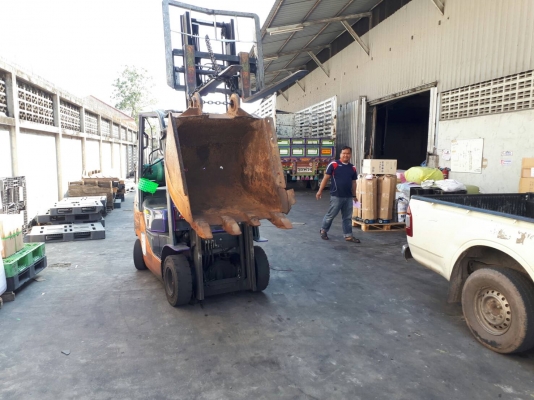 แจ้งลูกค้าจาก 101 ครับ tractor-backhoe จัดส่งบุ้งกี๋ สำหรับใส่รถขุด แบคโฮให้แล้วนะครับ ที่ขนส่งแถวพุ แจ้งลูกค้าจาก 101 ครับ tractor-backhoe จัดส่งบุ้งกี๋ สำหรับใส่รถขุด แบคโฮให้แล้วนะครับ ที่ขนส่งแถวพุ