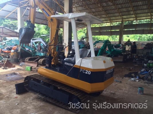 รถขุด KOMATSU PC20 รุ่น 5 พร้อมทำสี มีเอกสารเก่านอกแท้ญี่ปุ่น ระบบไว เครื่องดีปั้มแรง  พร้อมเช็คระบบ พร้อมทำสี แทรคเหล็ก สวย ราคา 250,000-. ราคาพร้อมหัวเก๋ง 285,000-. สนใจติดต่อโทร:096:5411713 หรือ 092-5768909 (วัชรัตน์)