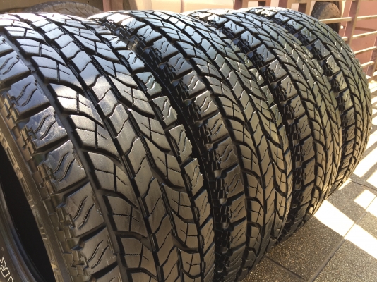 ยาง All Yokohama 31 10.5 R15 กลางปี15 ดอกเต็ม ไม่มีปะ ใช้ยาว ราคาไม่แพง ยาง All Yokohama 31 10.5 R15 กลางปี15 ดอกเต็ม ไม่มีปะ ใช้ยาว ราคาไม่แพง