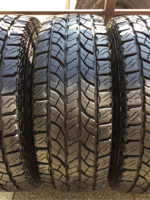 ยาง All Yokohama 31 10.5 R15 กลางปี15 ดอกเต็ม ไม่มีปะ ใช้ยาว ราคาไม่แพง