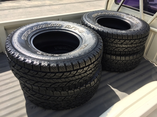 ยาง All Yokohama 31 10.5 R15 กลางปี15 ดอกเต็ม ไม่มีปะ ใช้ยาว ราคาไม่แพง
