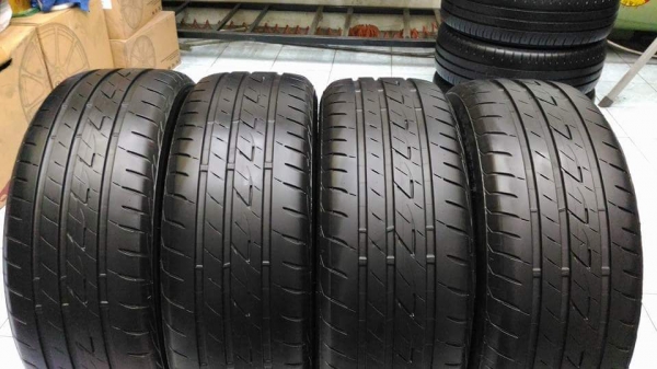 ยาง \% คัดสภาพ Bridgestone Ecopia EP200 205 55 16 ผลิตปลายปี 2016 (ลงพื้นวิ่งจริง 2017) ยางสวย ดอกหน ยาง \% คัดสภาพ Bridgestone Ecopia EP200 205 55 16 ผลิตปลายปี 2016 (ลงพื้นวิ่งจริง 2017) ยางสวย ดอกหน
