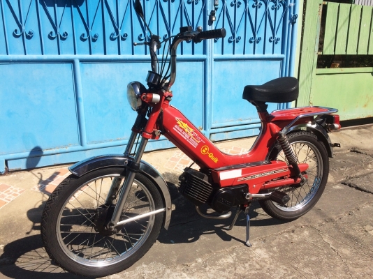 TOMOS รถมอเตอร์ไซค์กึ่งจักรยาน