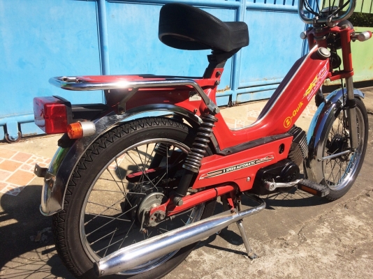 TOMOS รถมอเตอร์ไซค์กึ่งจักรยาน