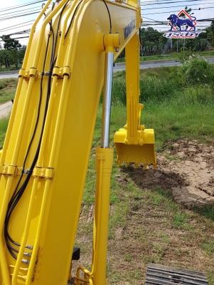 ขายรถแบ็คโฮ KOMATSU PC200-7 ใช้งานเพียง 7 พันชั่วโมง สภาพนางฟ้า ทำงานสมบูรณ์ทุกระบบ