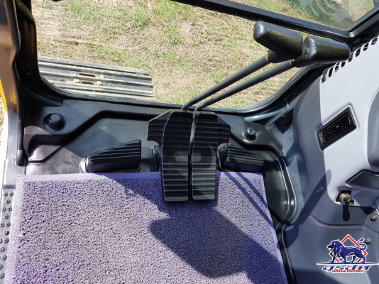 ขายรถแบ็คโฮ KOMATSU PC200-7 ใช้งานเพียง 7 พันชั่วโมง สภาพนางฟ้า ทำงานสมบูรณ์ทุกระบบ