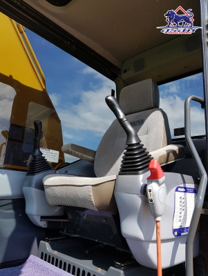 ขายรถแบ็คโฮ KOMATSU PC200-7 ใช้งานเพียง 7 พันชั่วโมง สภาพนางฟ้า ทำงานสมบูรณ์ทุกระบบ