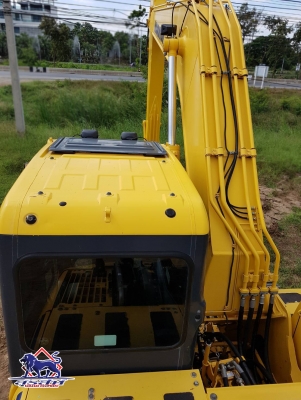 ขายรถแบ็คโฮ KOMATSU PC200-7 ใช้งานเพียง 7 พันชั่วโมง สภาพนางฟ้า ทำงานสมบูรณ์ทุกระบบ