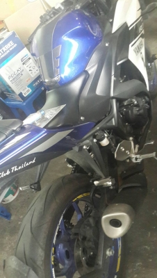 ขาย YAMAHA R3 300 CC. 2 สูบ ปี 58 (เมษายน) เครื่องดีเดิมๆ สภาพดีไม่มีรอยล้ม เล่มพร้อมชุดโอน