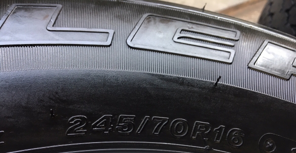 ยาง Bridgestone 245-70-16 ปี 16