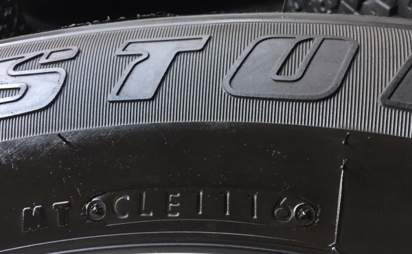 ยาง Bridgestone 245-70-16 ปี 16