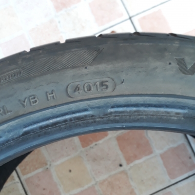 ขายยาง HANKOOK EVO2 225-40-18 ปลายปี15 ดอกแน่น 1คู่ ขายยาง HANKOOK EVO2 225-40-18 ปลายปี15 ดอกแน่น 1คู่