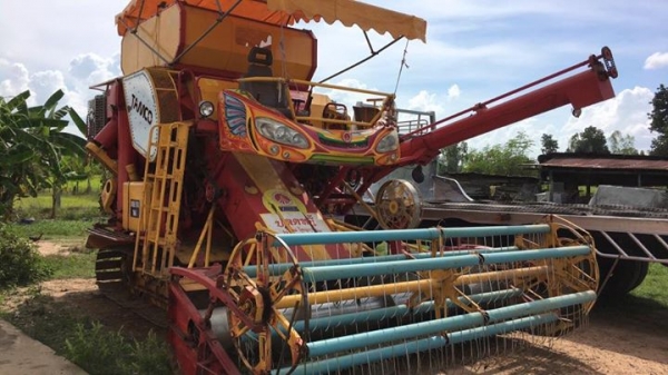 ขาย รถเกี่ยวข้าว