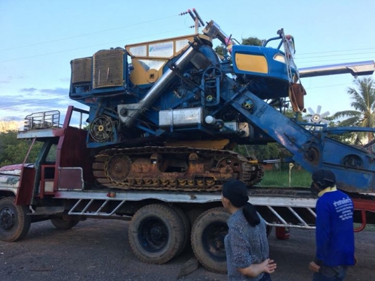 ขายรถเกี่ยวข้าว