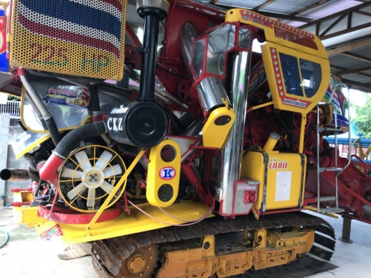 ขายรถเกี่ยวข้าวเกษตรพัฒนา ไวไฟจอมพลังปี59 ช่วงล่าง10เครื่องมิตซู