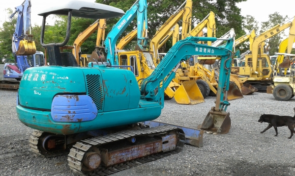 ต้องการขายรถขุดยี่ห้อ KOMATSU-PC-30-7Eรถนอกนำเข้าจากญี่ปุ่น ต้องการขายรถขุดยี่ห้อ KOMATSU-PC-30-7Eรถนอกนำเข้าจากญี่ปุ่น