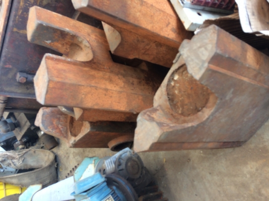 ขายหัวหมูเครื่องปั้มโลหะ ราคาถูก