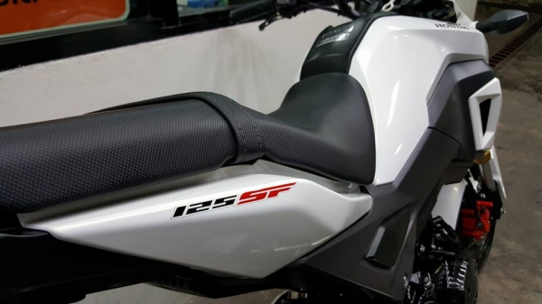 ขออนุญาตขาย HONDA MSX NEW 125SF อายุรถ 11 เดือน ปี 2560 รุ่นล่าสุดไมล์แท้วิ่ง 8,XXX KM ฟรีค่าโอน