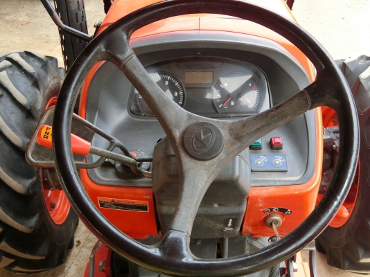 ☄❥ขายคะรถไถมือ ②M9540 ★★สภาพนางฟ้า★★อุปกรณ์ 2 ชิ้น  ใบดันหน้า+ผาน7  ราคา830000฿ ⛽จัดส่งฟรี ↠↠สนใจติดต่อสอบถาม↠0906910337 ⛳พิกัด ร้านส.เจริญแทรกเตอร์ อ.บางระกำ จ.พิษณุโลก