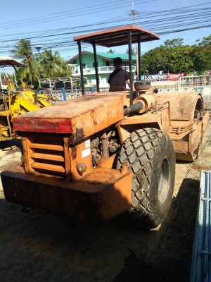ขายรถบด SAKAI SV91TF