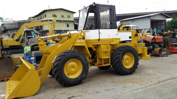 รถตักล้อยาง TCM รุ่น 830