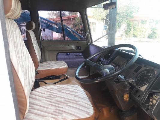 ขาย หัวสิบล้อ HINO F18 อุปกรณ์ครบ สีทำใหม่ พร้อมใช้