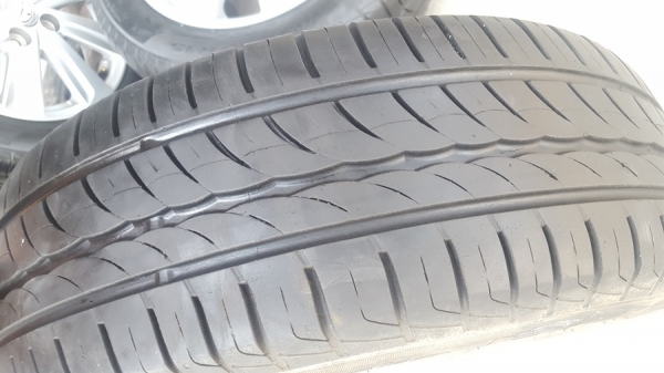 ขายล้อTOYOTA  Vios 185/60/15 ปี 15  4 ล้อ