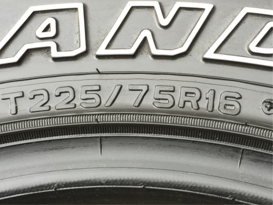 ยาง All Dunlop 225 75 16 ยางลบปี สภาพน้องๆป้ายแดง ดอกเต็ม ไม่มีปะ เนื้อนิ่มๆ ใช้ยาว ราคาไม่แพง