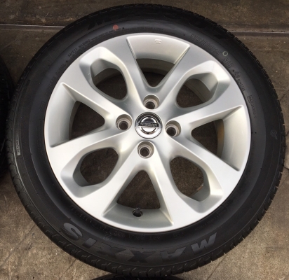 ล้อแม็ก Nissan March MC ขอบ 15 พร้อมยาง 175-60-15 ปลายปี 14 ตุ่ม เส้นสี
